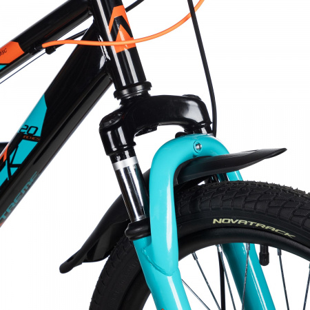 Велосипед NOVATRACK EXTREME Disc 20" (2021) (Велосипед NOVATRACK 20" EXTREME черный,  сталь, 6 скор., Shimano TY21/Microshift TS38, дисковый торм)